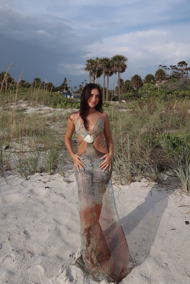 Reese | Elegant Shell Waist Cut-Outs Maxi Dress