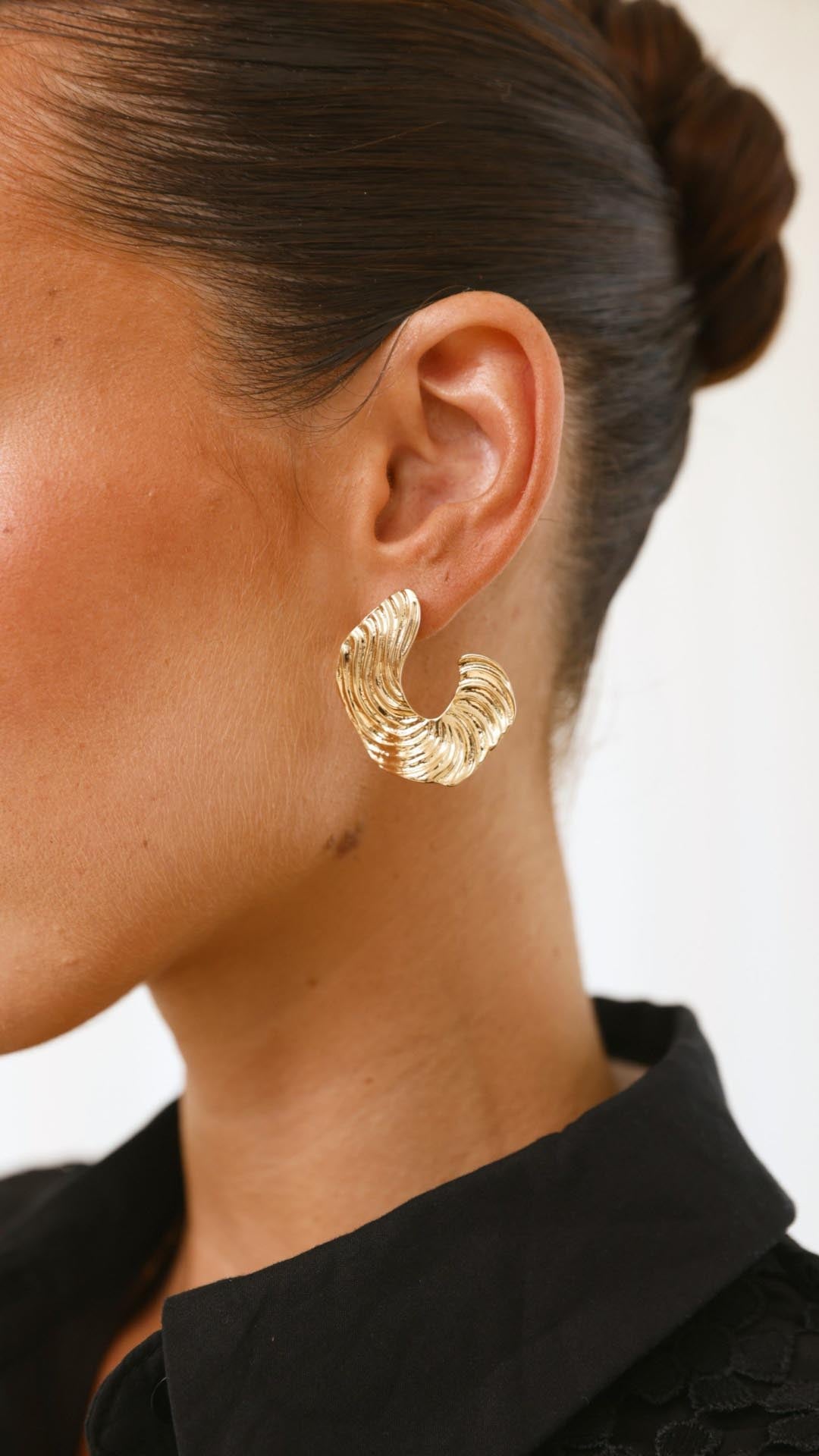 Blake | Gold Wavy Textured Earrings